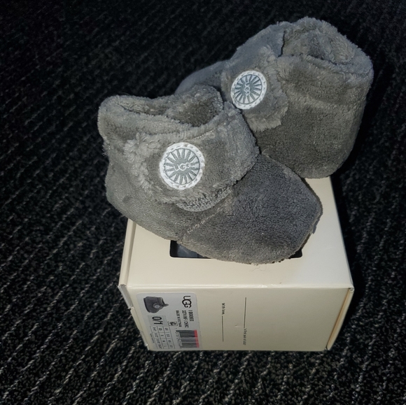 Newborn Uggs - Picture 1 of 5